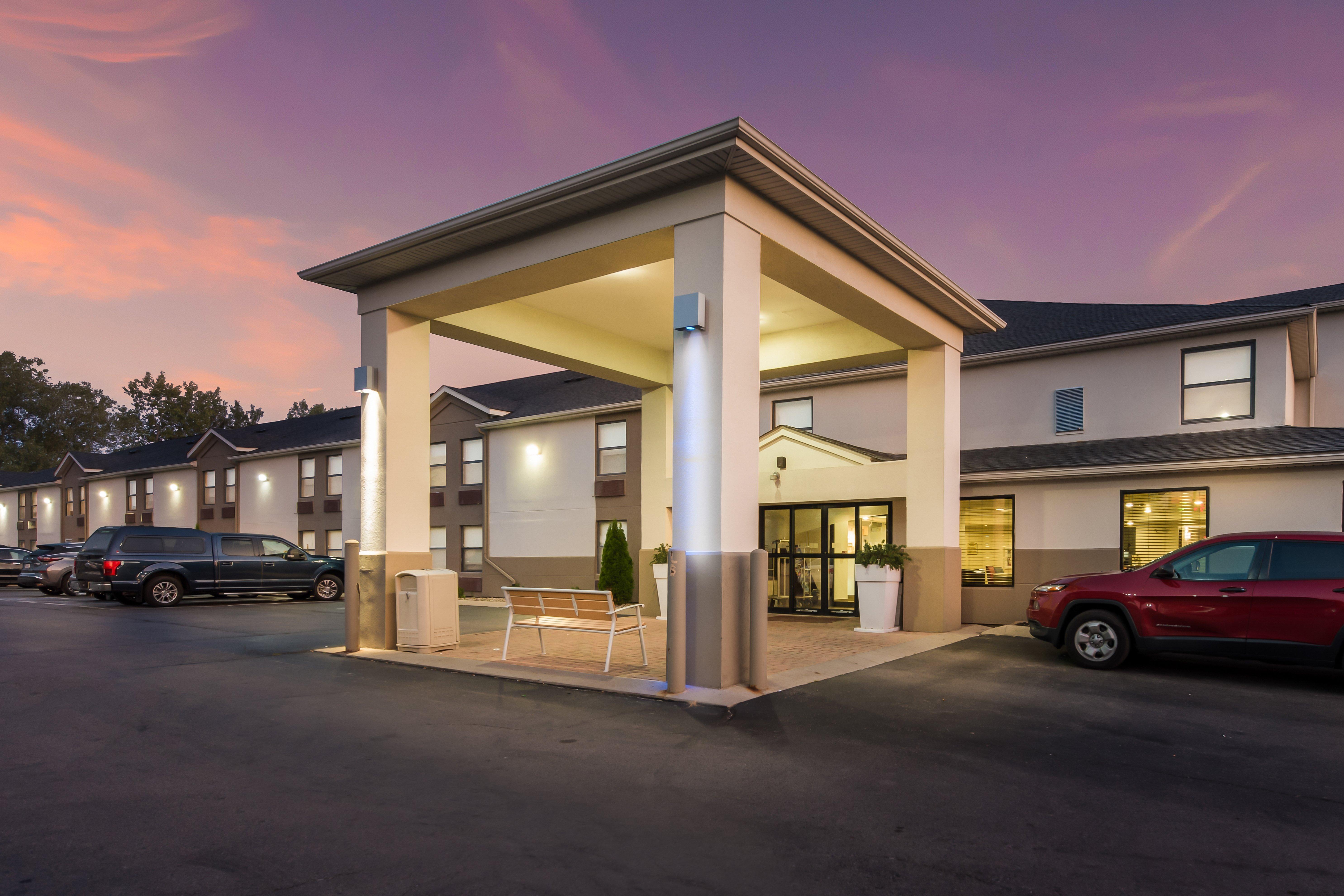 Holiday Inn Express London-I-70 By Ihg Exteriér fotografie